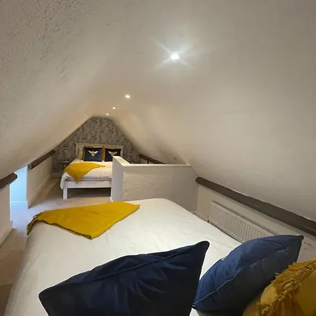 Irish Pub With Hot Tub That Sleeps 19 キローグリン