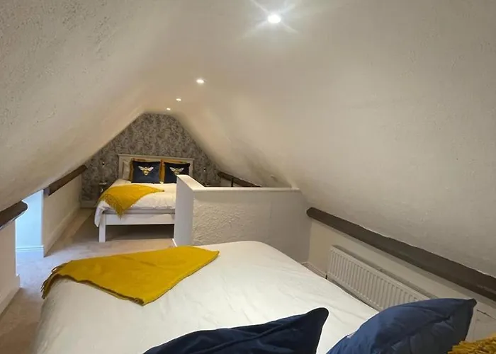 Irish Pub With Hot Tub That Sleeps 19 Killorglin